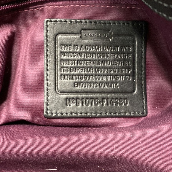 Coach Kiss Lock Purse - Picture 8 of 9